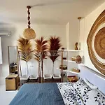 Waterfront - Stunning 6 Bedroom Annita With Pool Villa