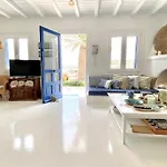 Waterfront - Stunning 6 Bedroom Annita With Pool * Mykonos Town