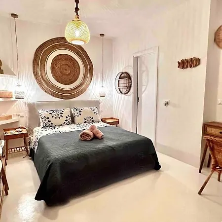 Waterfront - Stunning 6 Bedroom Annita With Pool * Mykonos Town