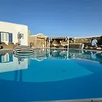 Waterfront - Stunning 6 Bedroom Annita With Pool