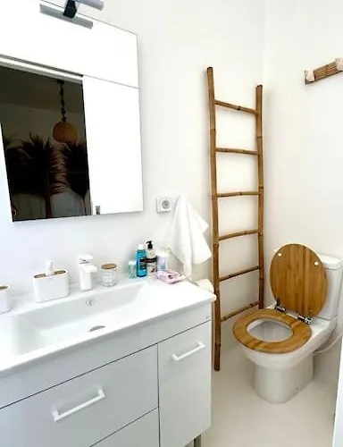 Vila Stay Waterfront - Stunning 6 Bedroom Villa Annita With Pool *