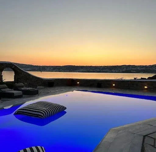 Stay Waterfront - Stunning 6 Bedroom Villa Annita With Pool *