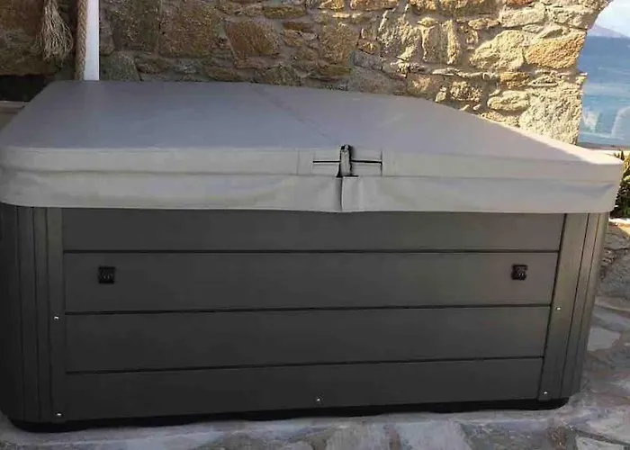 Stay Waterfront - Stunning 6 Bedroom Villa Annita With Pool