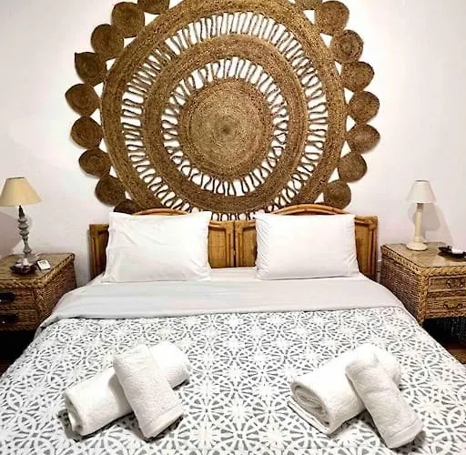 Stay Waterfront - Stunning 6 Bedroom Villa Annita With Pool