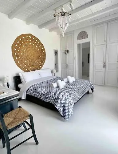 Stay Waterfront - Stunning 6 Bedroom Villa Annita With Pool *