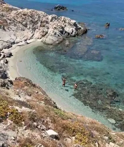 Vila Stay Waterfront - Stunning 6 Bedroom Villa Annita With Pool